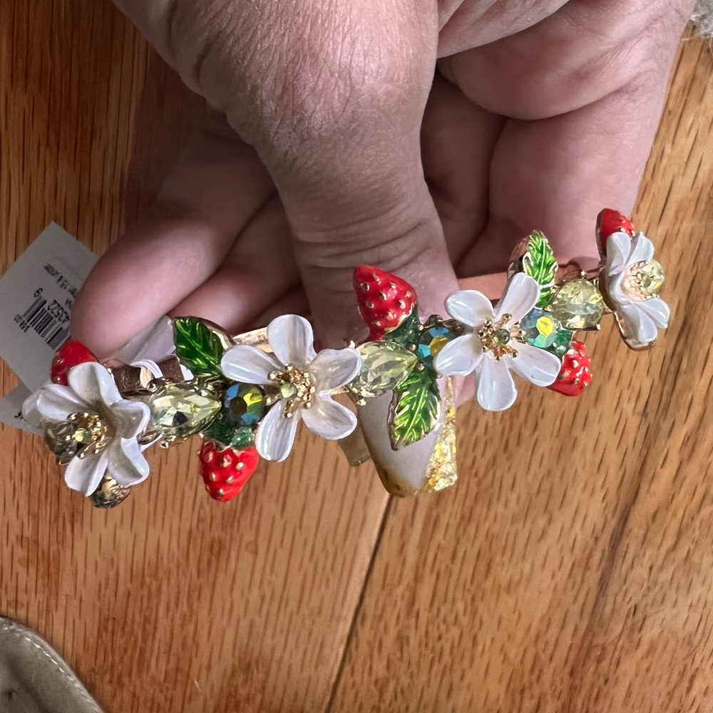 NEW W/ TAGS:Betsy Johnson strawberry bangle w/ vintage earrings to match